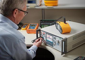 FLUKE 5322A/VLC/40